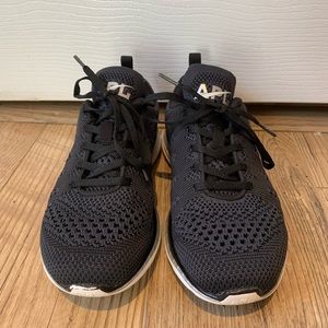 APL Techloom Pro black sneakers size 6